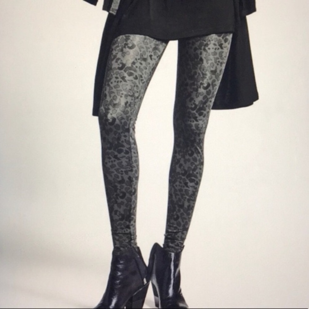 “CABI” Safari Leopard Leggings